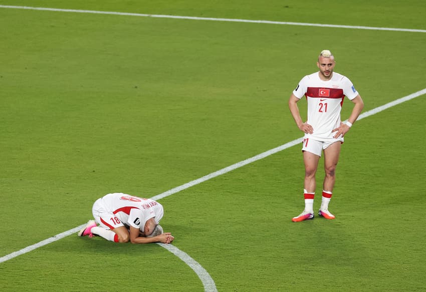 Após derrota para o Paraguai, a Turquia foi eliminada da Copa do Mundo (Foto: Stu Forster/Getty Images/AFP)