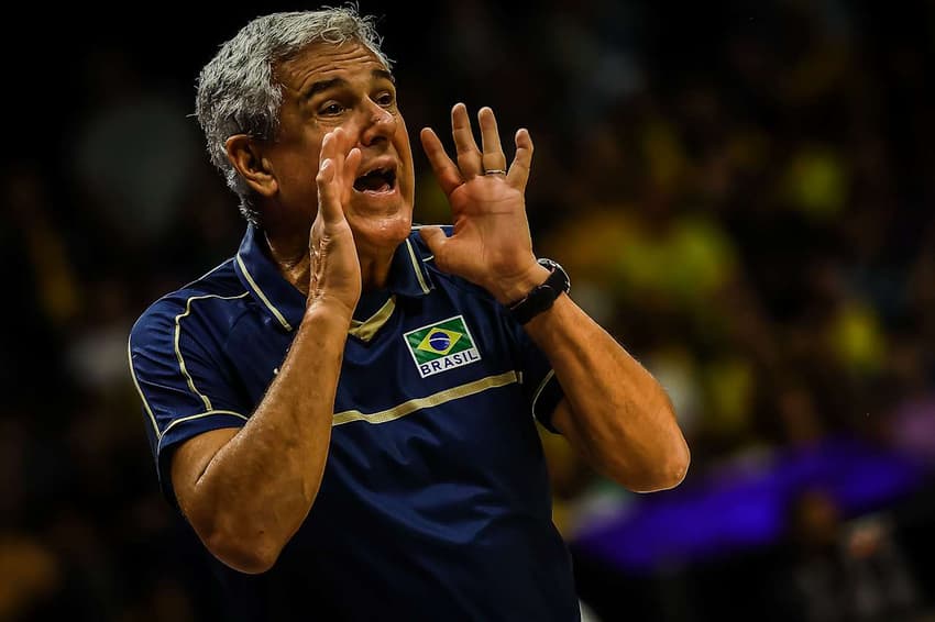 Zé Roberto em Brasil x Bulgária pela semana 1 da VNL 2026 (Foto: Volleyball World)