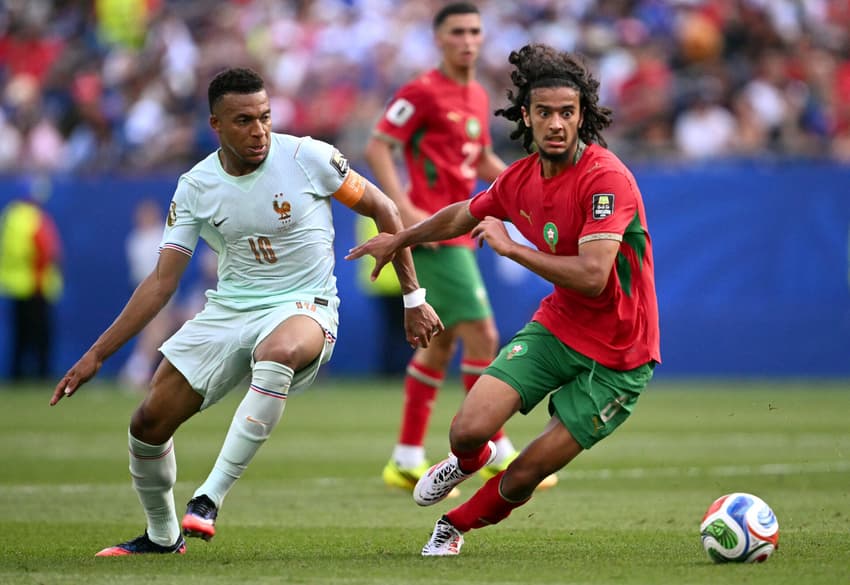 Bouaddi contra Mbappé na Copa do Mundo