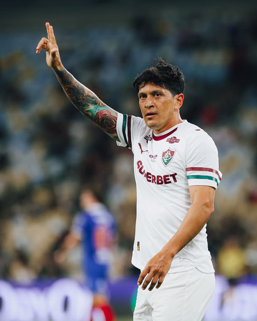Cano comemora gol pelo Fluminense contra o Bahia