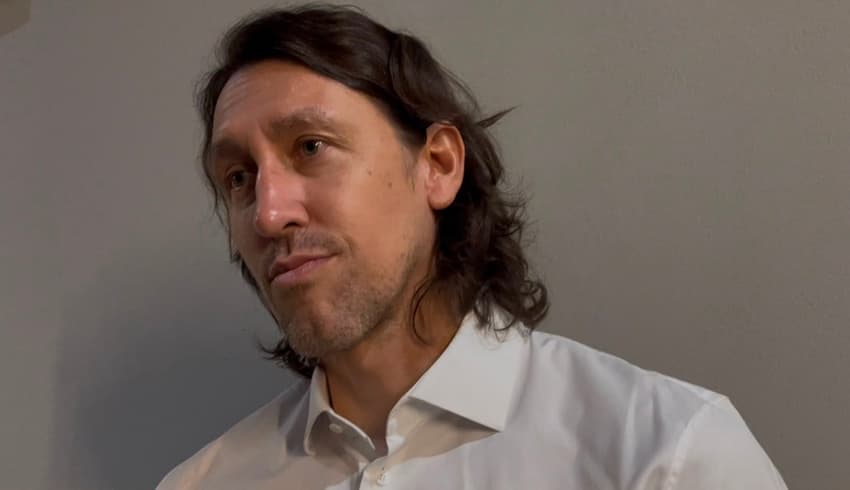 Cássio dá entrevista no Mineirão