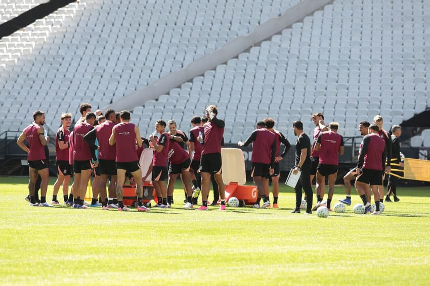 Elenco do Corinthians reunido