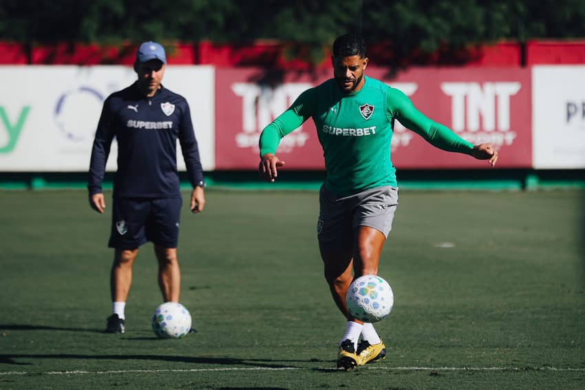 Hulk no treino do Fluminense no CT Carlos Castilho