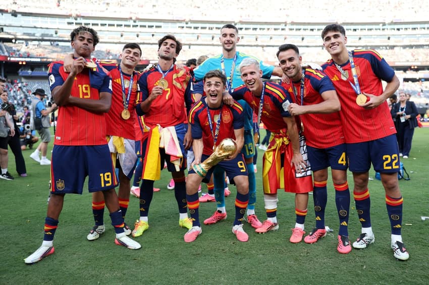 Jogadores do Barcelona que foram campeões do mundo pela Espanha