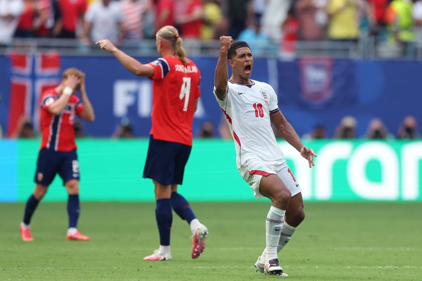 Jude Bellingham comemora seu gol em Noruega x Inglaterra pela Copa do Mundo de 2026