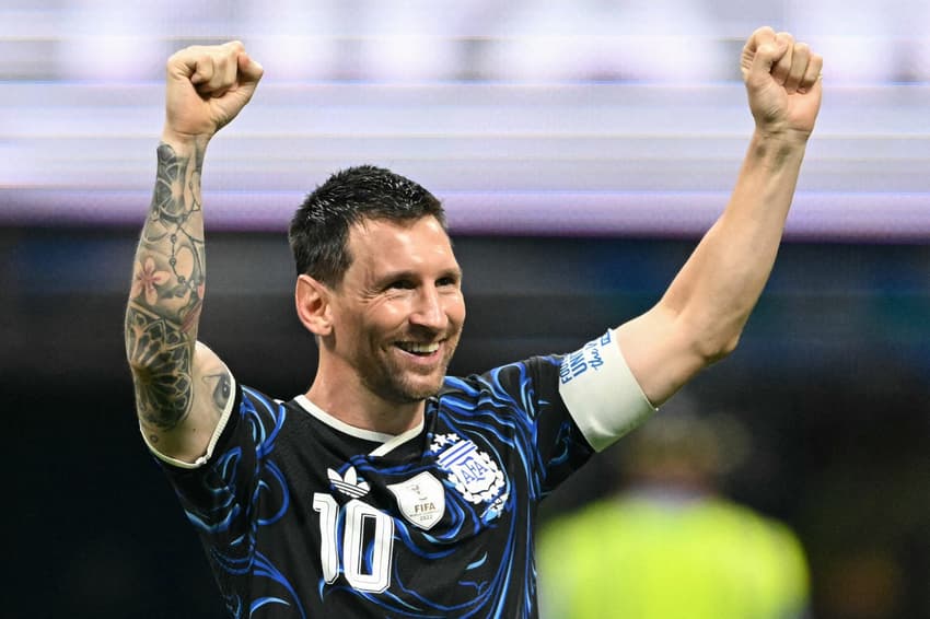 Messi comemora vitória da Argentina sobre a Inglaterra e classificação à final da Copa do Mundo