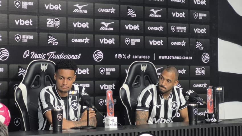 Paulinho e Lucas Monzón foram apresentados pelo Botafogo