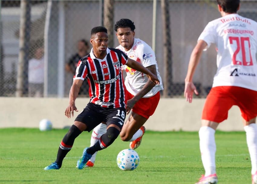 São Paulo e RB Bragantino fizeram um jogo-treino neste sábado (4)