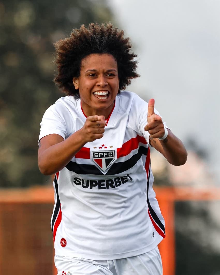 Aline Millene, atacante do São Paulo, marcou o terceiro gol contra o Mauaense. (Rubens Chiri / São Paulo FC/Divulgação)