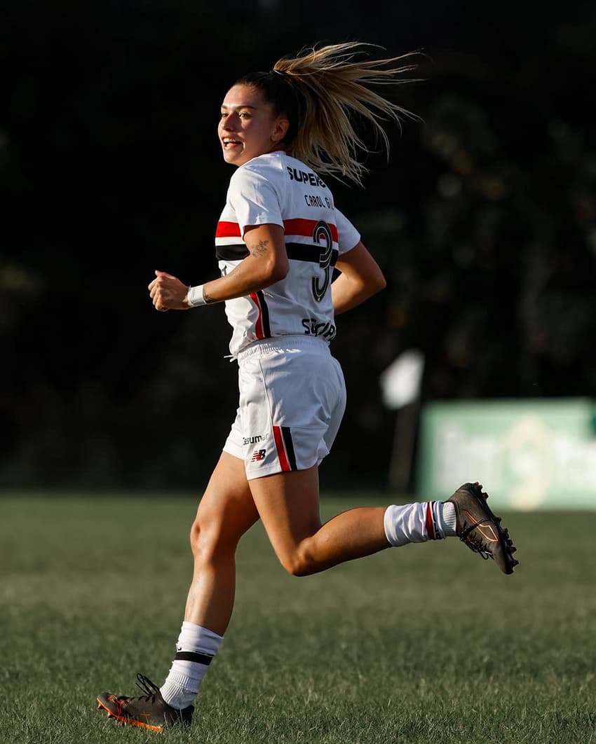 Carol Gil ampliou para as Soberanas. (Rubens Chiri / São Paulo FC/Divulgação)