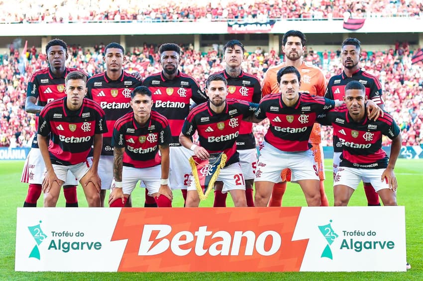 Jogadores do Flamengo no amistoso contra o Benfica