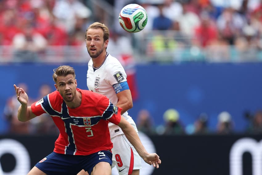 Harry Kane em ação no jogo da Inglaterra contra Noruega pela Copa do Mundo de 2026