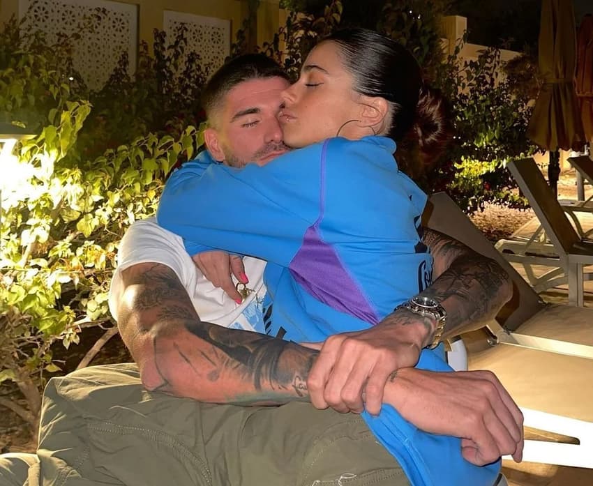 De Paul e Tini juntos em foto quando se reconciliaram