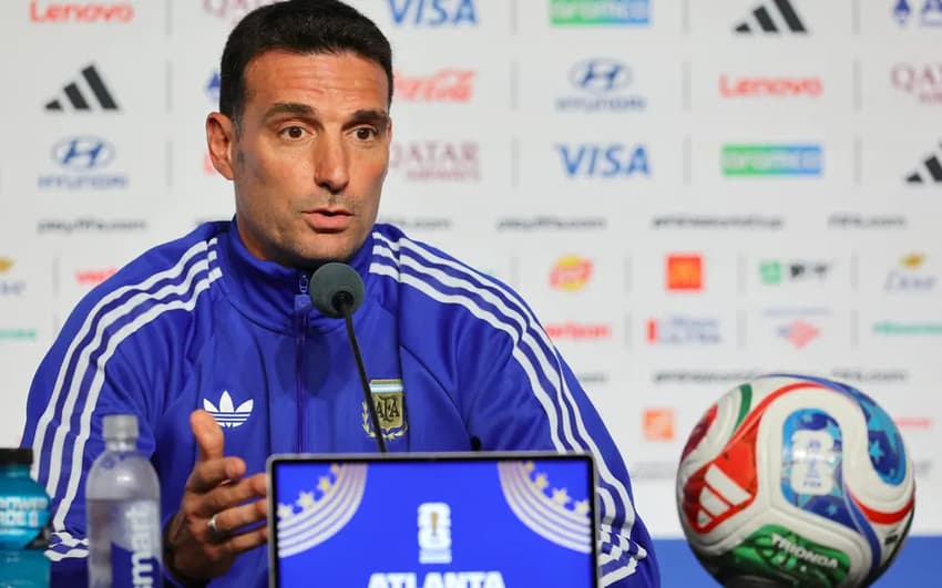 Técnico da Argentina, Scaloni em coletiva antes do jogo contra o Egito, pela Copa do Mundo