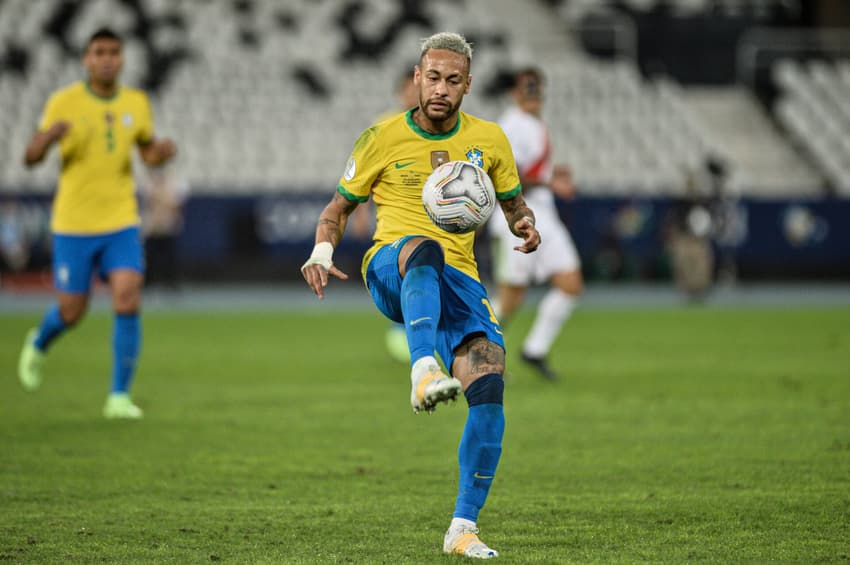 RIO DE JANEIRO, RJ - 05.07.2021: BRASIL X PERU SEMIFINAL COPA AMéRICA - Neymar durante Brasil x Peru, partida válida pelas semifinal da Copa América 2021, realizada no Estádio Nilton Santos, localizado na cidade do Rio de Janeiro, RJ, nesta segunda-feira (05).