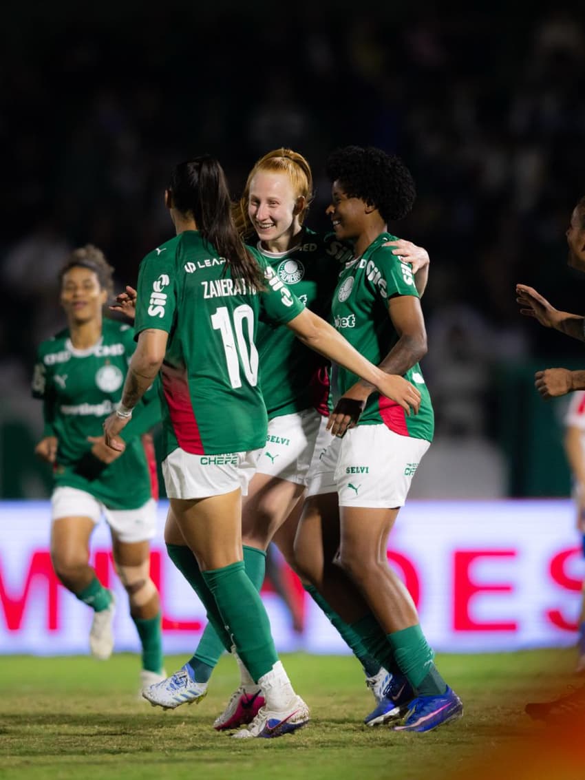 Pati Maldaner marca para o Palmeiras na Brasil Ladies Cup. (Paloma Cassiano/Palmeiras/by Canon)