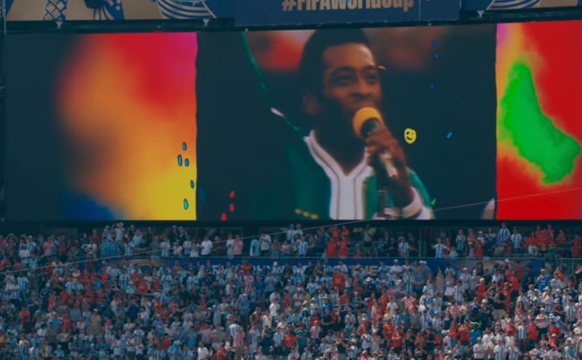 Homenagem para Pelé no intervalo da final da Copa do Mundo