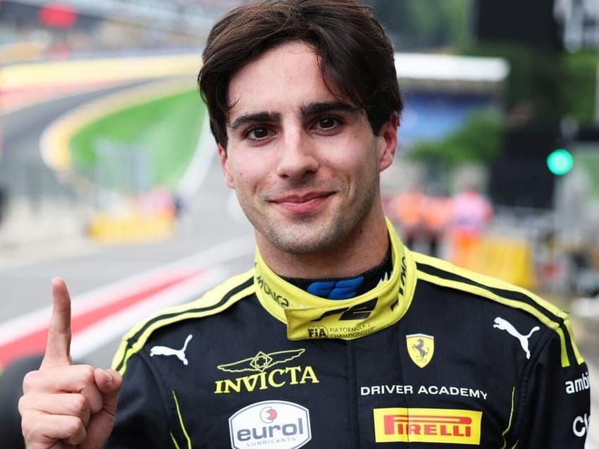 Rafa Câmara comemora conquista na Fórmula 2