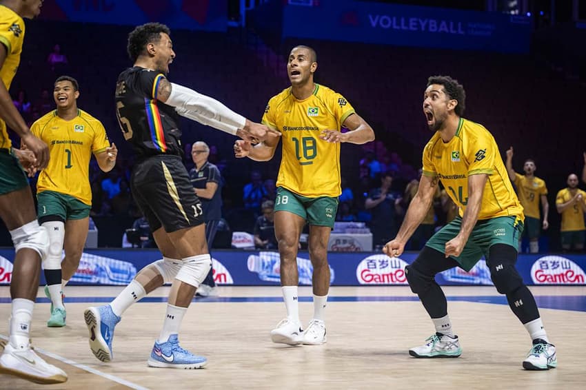 Seleção Brasileira Masculina de vôlei comemora ponto em Brasil x França pela VNL 2026
