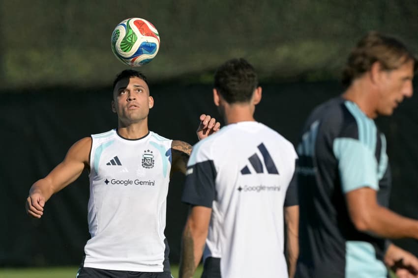 Seleção da Argentina treinou um dia após à classificação à semifinal