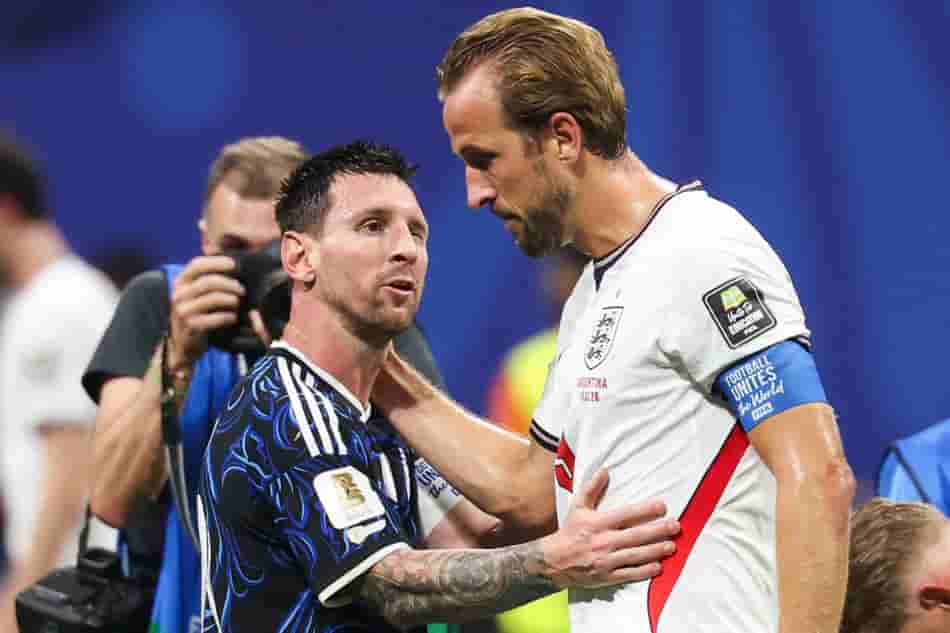 Lionel Messi e Harry Kane se cumprimentam após virada da Argentina sobre a Inglaterra