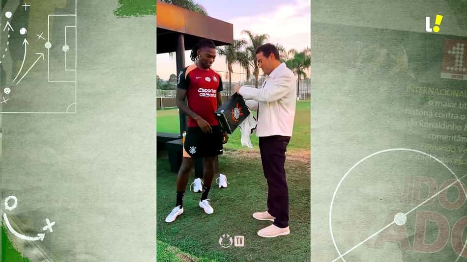 thumbnail Rafael Leão, atacante do Milan e da seleção portuguesa, treina no CT do Corinthians