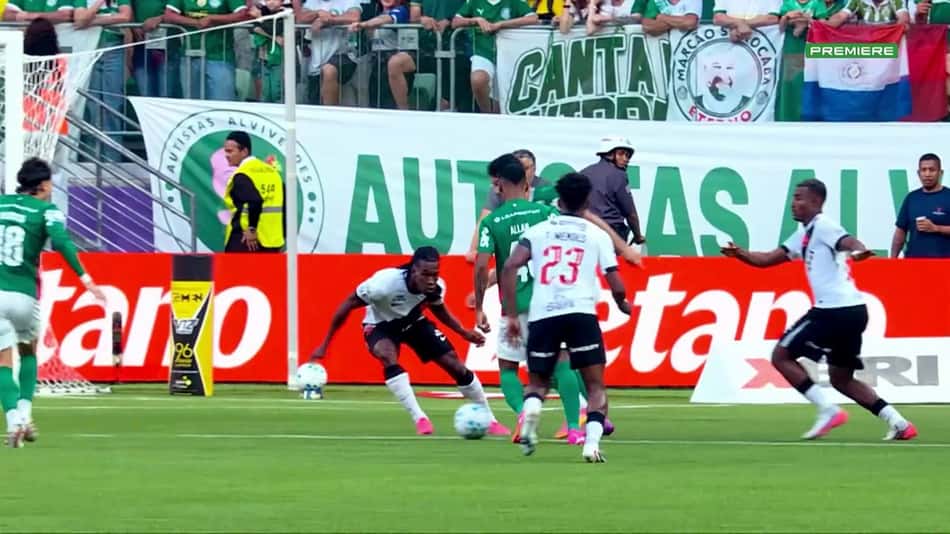 thumbnail Relembre gols de Flaco López pelo Palmeiras