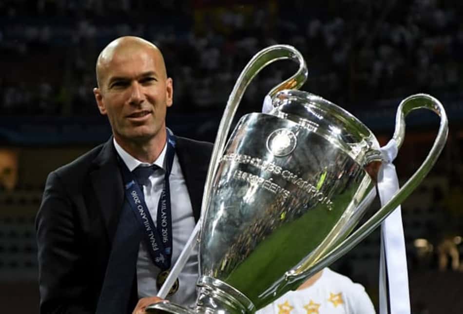 Zidane com a taça da Champions League (Foto: Divulgação/Real Madrid)