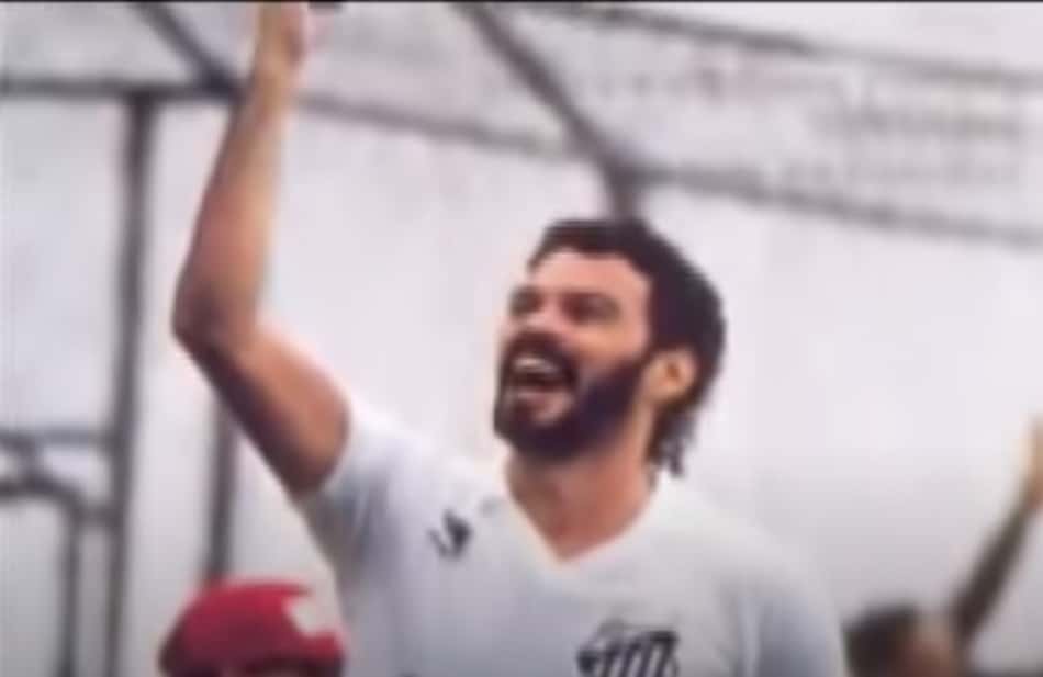 Sócrates atuou no Santos em 1988, ano da primeira edição de Vale Tudo, novela que tem Odete Roitman como protagonista