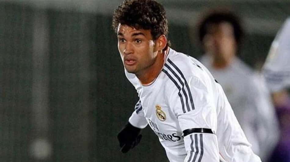 Willian José com a camisa do Real Madrid  Foto: Divulgação
