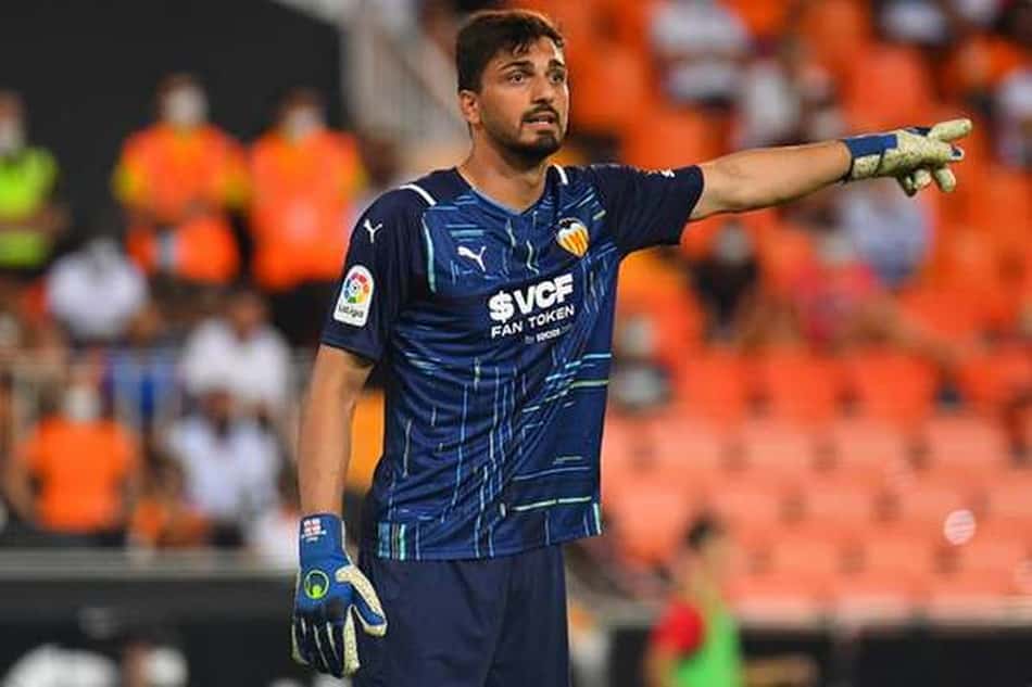 Giorgi Mamardashvili em ação pelo Valencia (Foto: Jose Jordan/AFP)