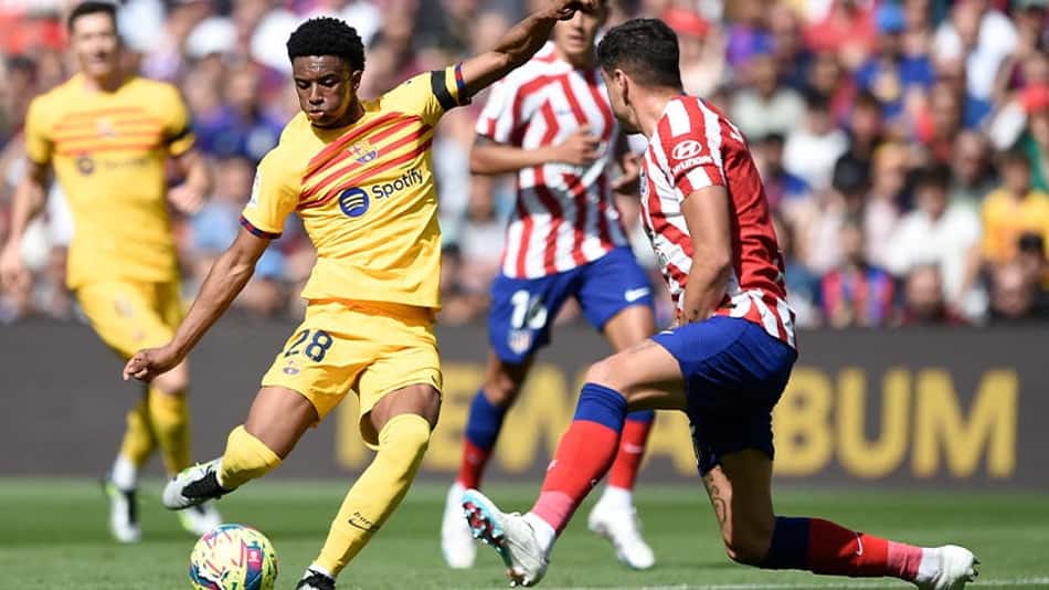 Alejandro Balde em ação pelo Barcelona