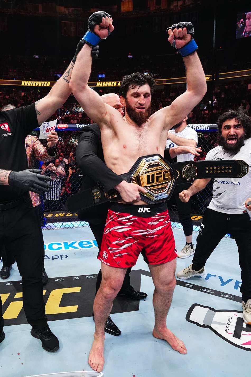 Ankalaev é o atual campeão do UFC (Foto: Reprodução Instagram UFC)