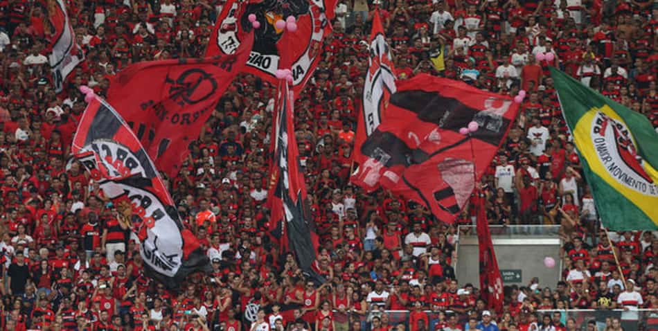 Ação leva bandeira do Flamengo para a Muralha da China