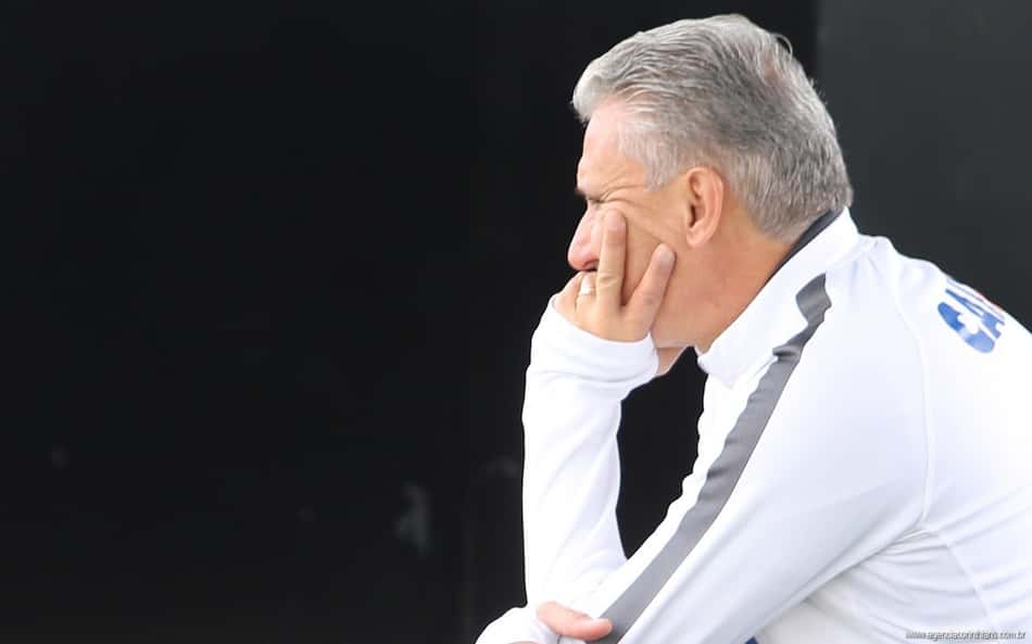 Psicólogo faz alerta ao Corinthians, e Tite diz: 'Precisamos de foco maior'