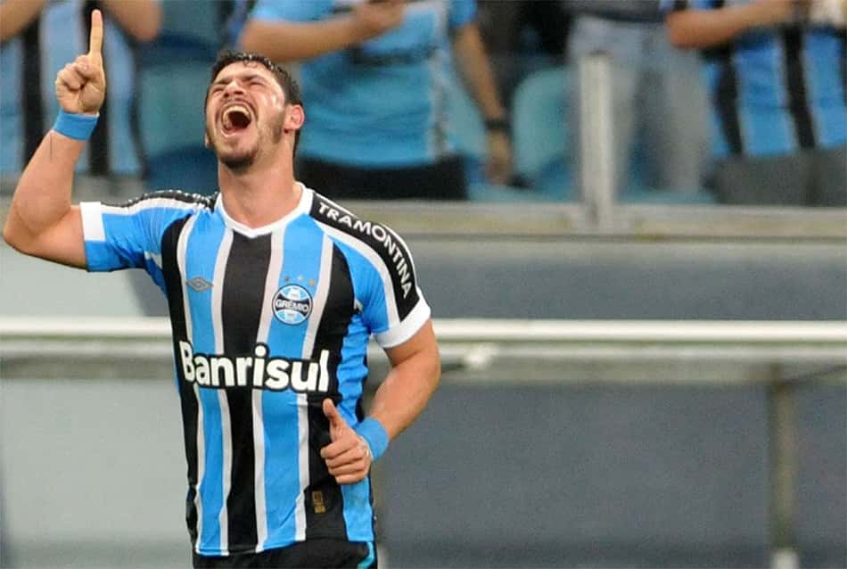 Giuliano pede intensidade para Grêmio se firmar na Libertadores