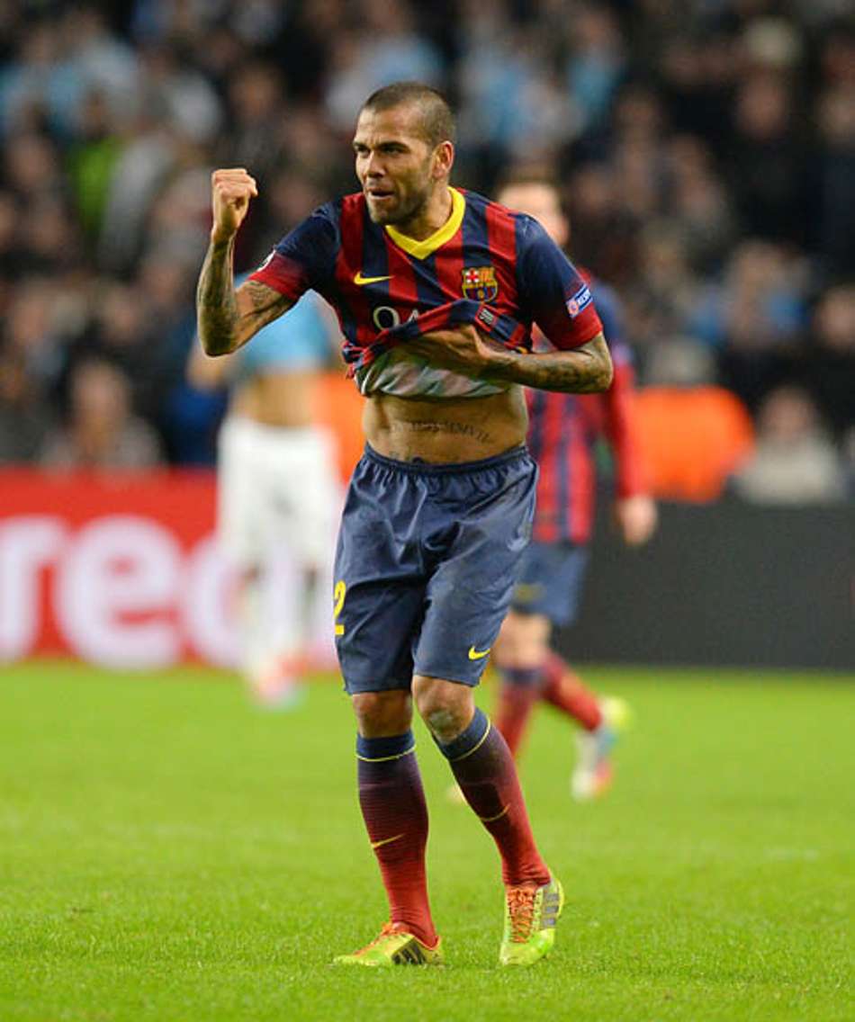 Daniel Alves - Títulos com Barcelona: 2009, 2011 e 2015.