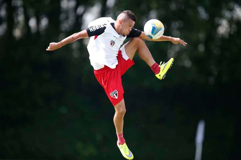 Emprestado pelo São Paulo, Auro se junta ao Sport e estará no Morumbi