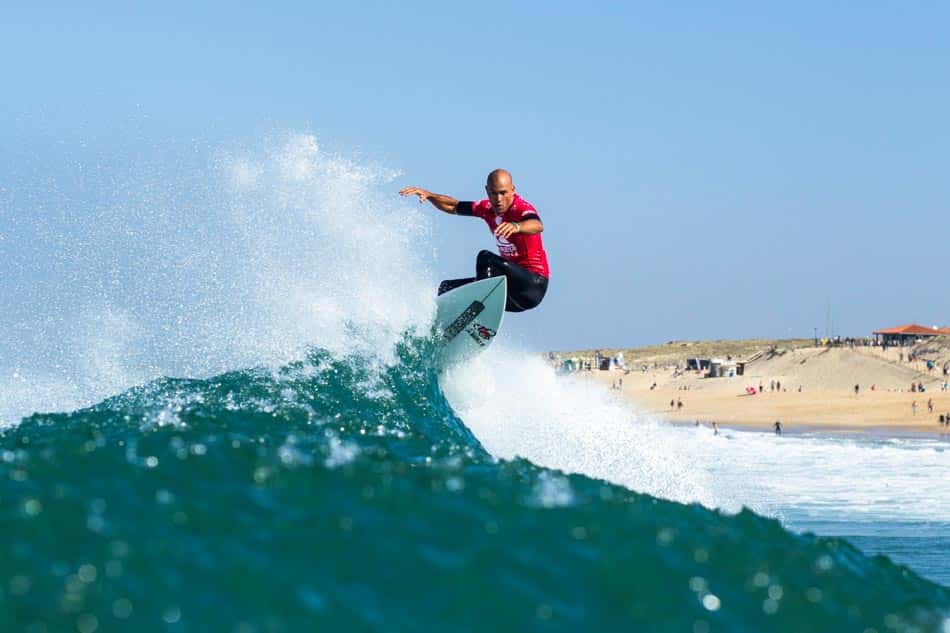 Início do WCT em Portugal é adiado novamente por falta de ondas