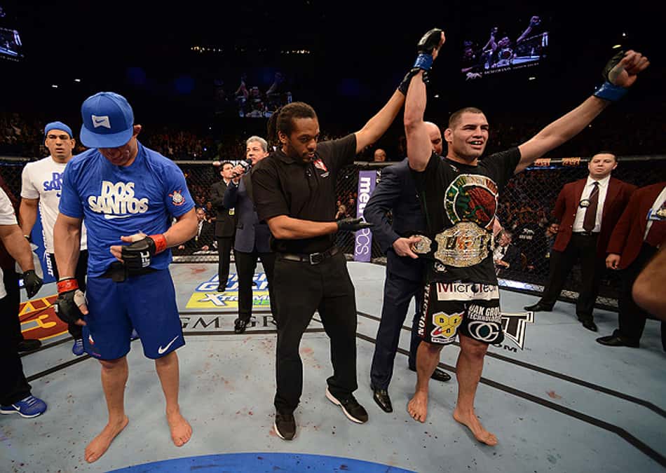 Junior Cigano Cain Velasquez UFC 155 (Foto: Divulgação/UFC)