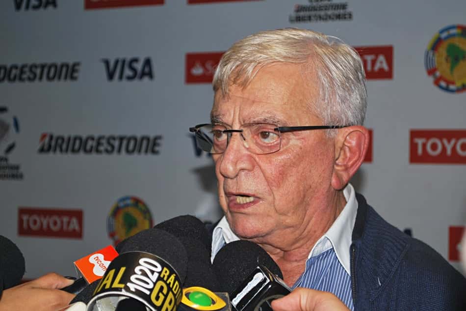 Ex-presidente do Grêmio recebe alta após 42 dias internado em hospital