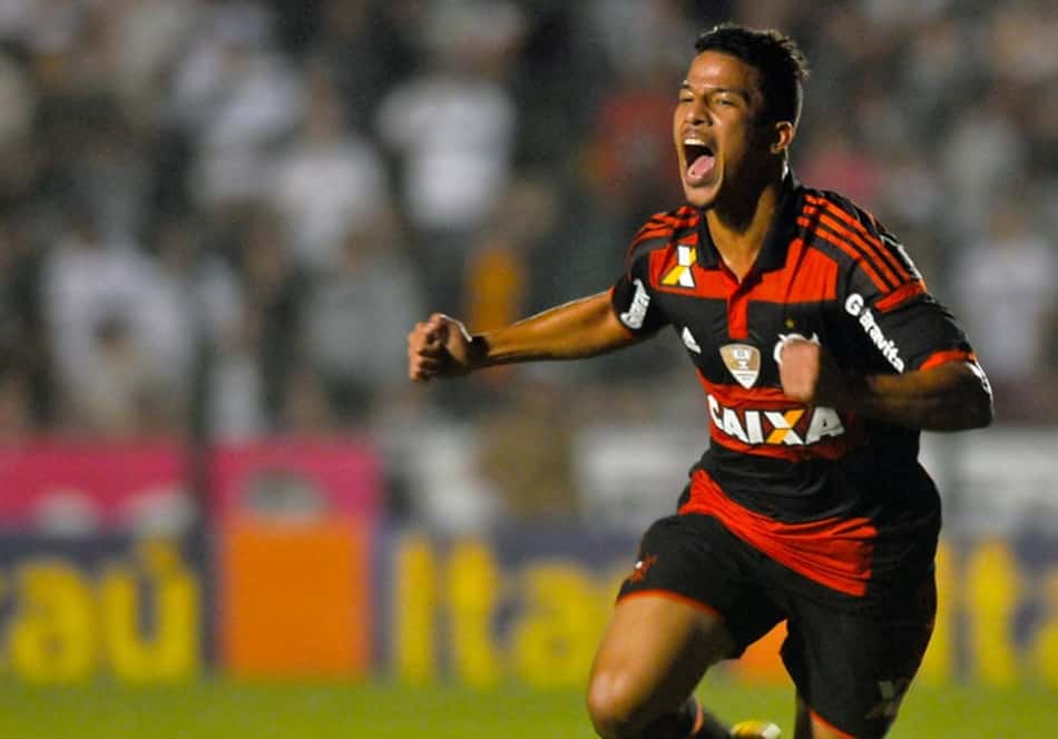 Ex-jogador do Flamengo é dispensado por clube da série D e cobra na Justiça R$ 140 mil