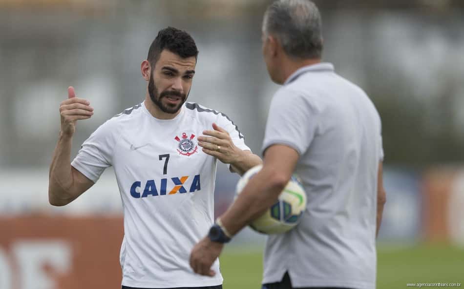 Bruno Henrique pode voltar ao Timão contra o Galo; laterais estão fora