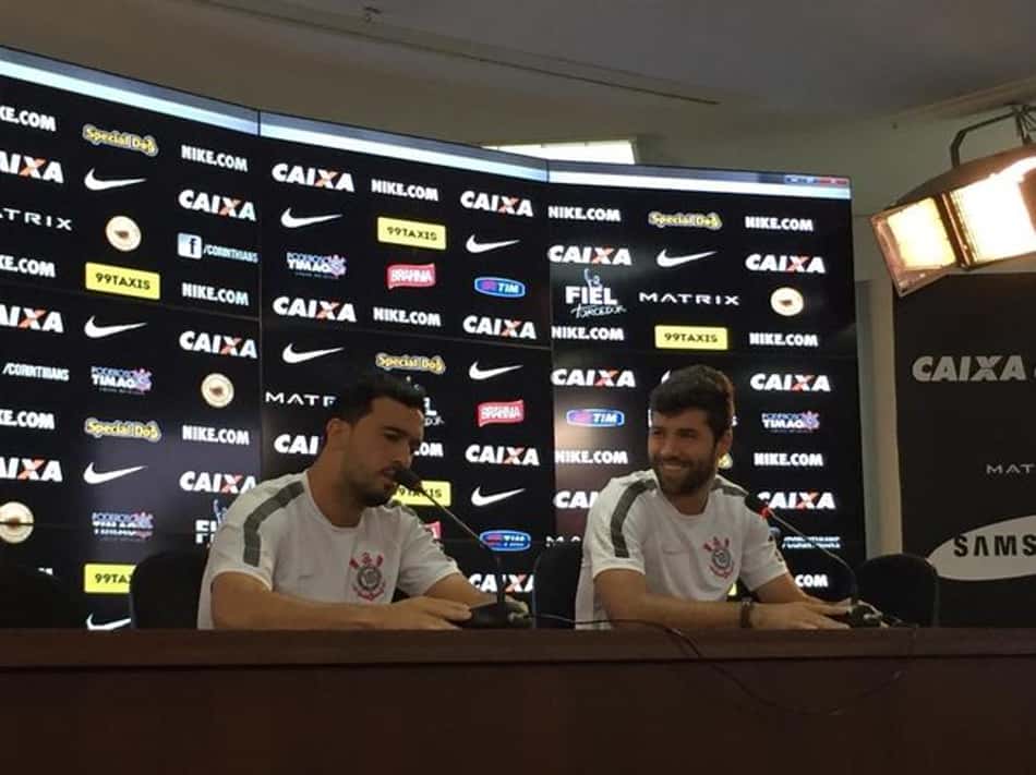 Estilo europeu do Timão e Tite estudioso encantam Felipe e Edilson
