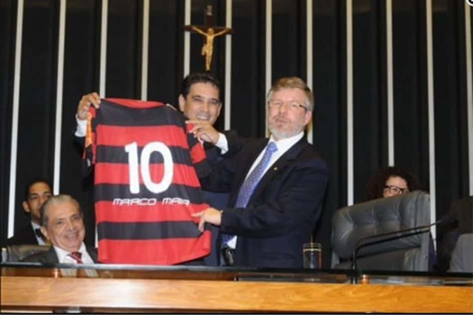 Chicão volta aos treinos; Jorge Henrique e Alessandro são poupados