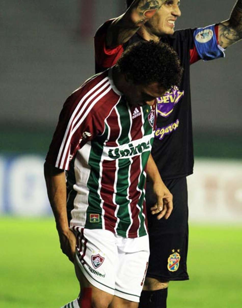 Ex-auxiliar do Racing diz que foi demitido por SMS