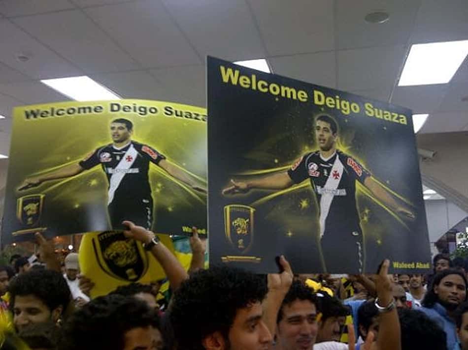 Diego Souza desembarca na Arábia (Foto: Divulgação)