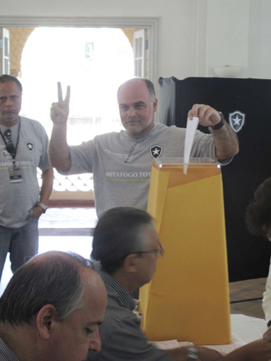 Anderson desfalca o United até fevereiro