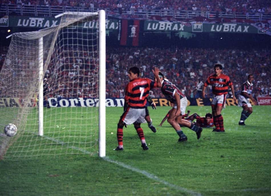 Fla x Flu - Gol de barriga Renato Gaúcho (Foto: Anibal Philot/Agência O Globo)