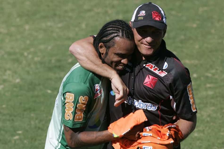 Olheiro do Corinthians revela detalhes do Tolima (COL)